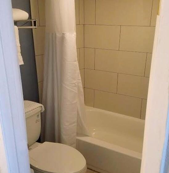 غرفة قياسية سرير كينج, Seabreeze Inn  Fort Walton