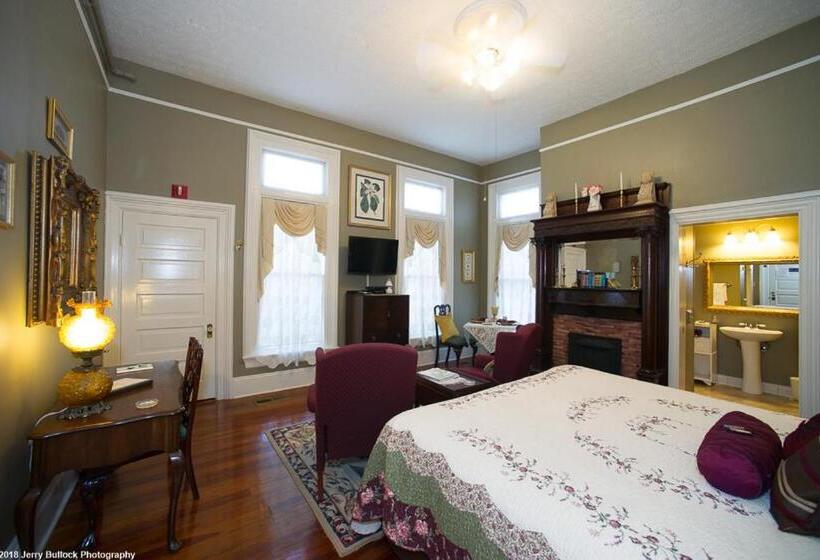 스위트, Page House Bed And Breakfast
