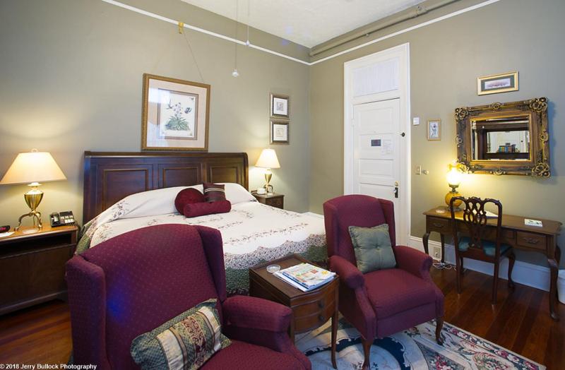 スイート, Page House Bed And Breakfast