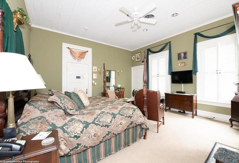 キングサイズベッドのスイートルーム, Page House Bed And Breakfast