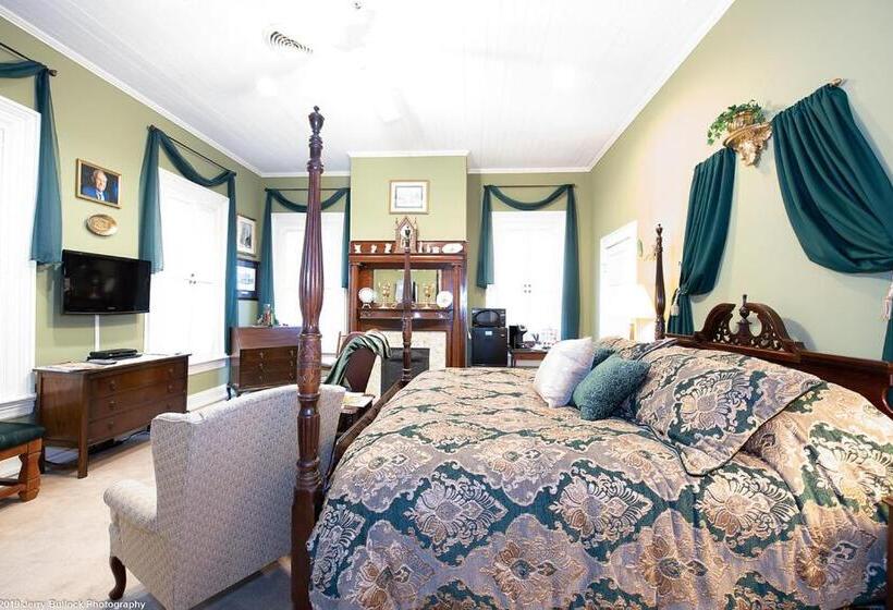 キングサイズベッドのスイートルーム, Page House Bed And Breakfast