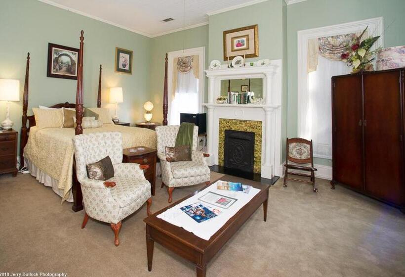 スイート, Page House Bed And Breakfast