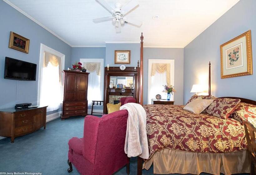 スイート, Page House Bed And Breakfast