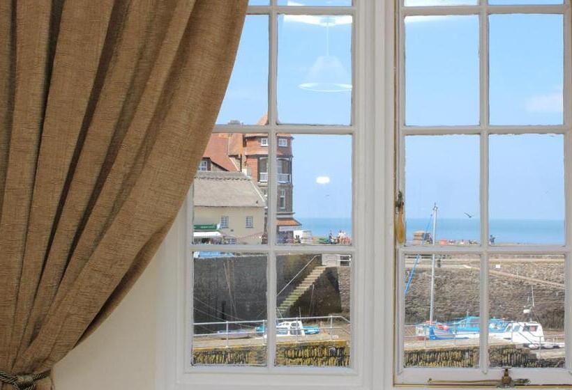 オーシャンビュースタンダードルーム, Rock House