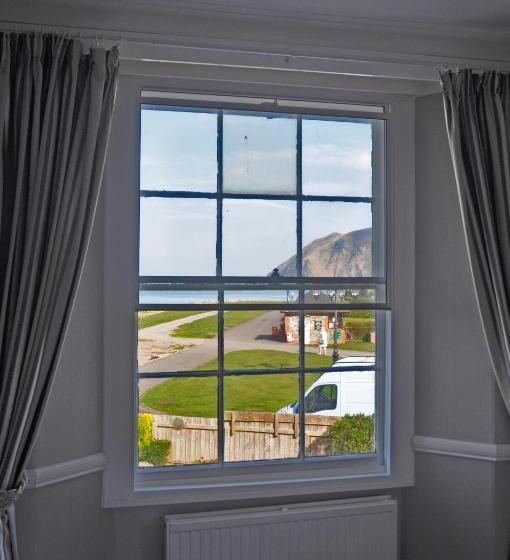 オーシャンビューデラックスルーム, Rock House