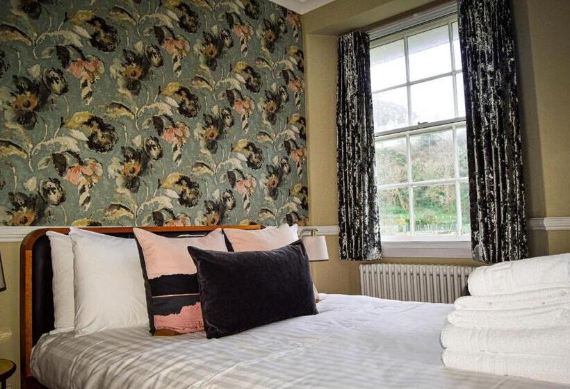 Deluxe room with river view, Rock House