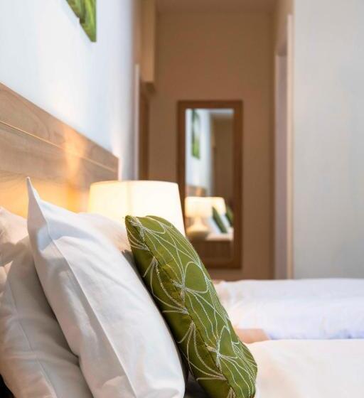 标准间, The Limes Country Lodge Hotel & Admiral Restaurant