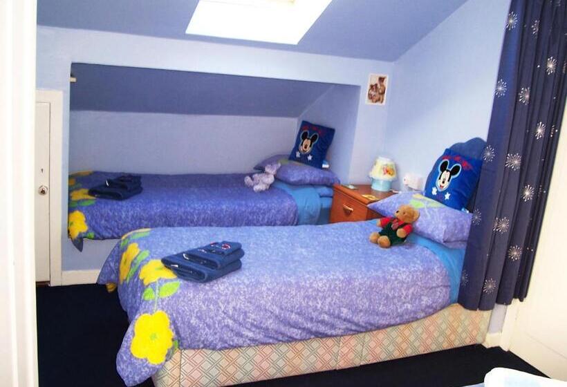 חדר משפחתי, Sunnyside B&b