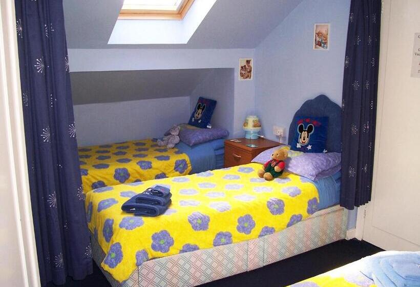 חדר משפחתי, Sunnyside B&b