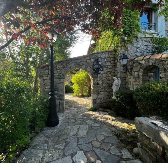 Номер Стандарт Вид на Сад, Le Priolat Des Anges Aux Portes Des Gorges Du Verdon