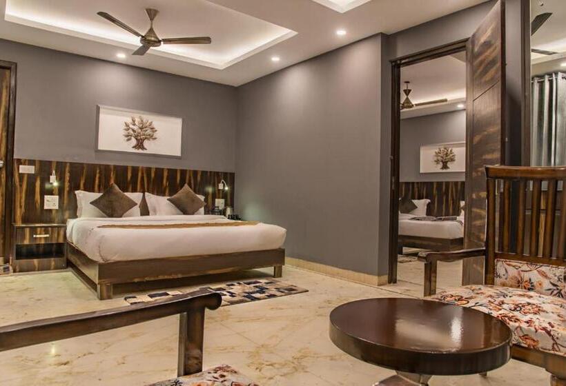 Quarto Familiar, The Lalita S Majestic Pines