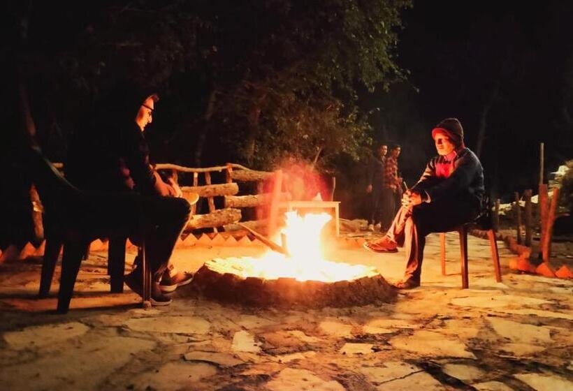 Quarto Familiar, The Lalita S Majestic Pines