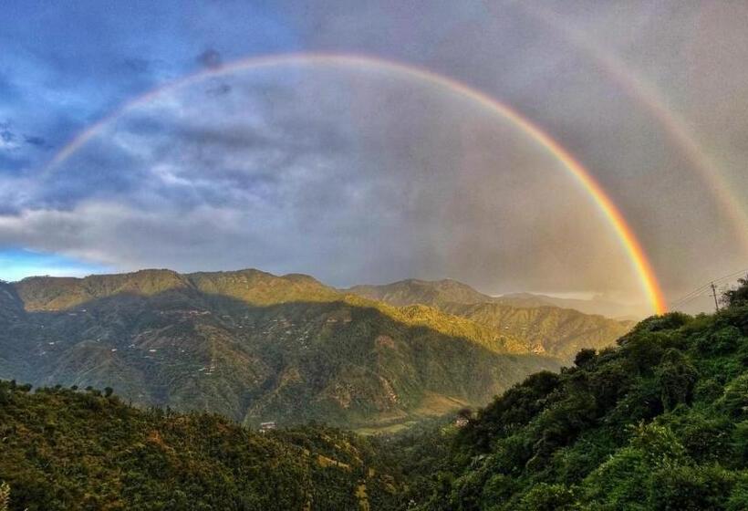 Quarto Familiar, The Lalita S Majestic Pines