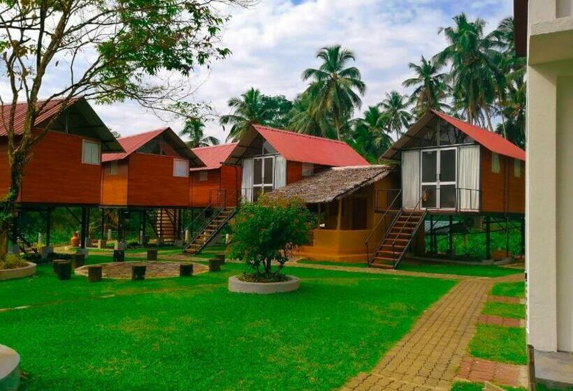 Номер Стандарт Вид на Озеро, Kolonne Riverside Garden