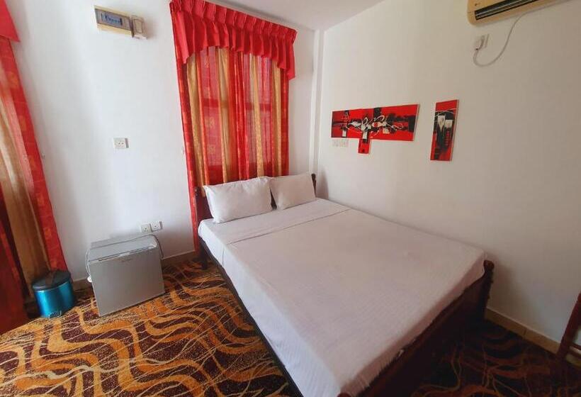 庭の見えるスタンダードトリプルルーム, Kolonne Riverside Garden