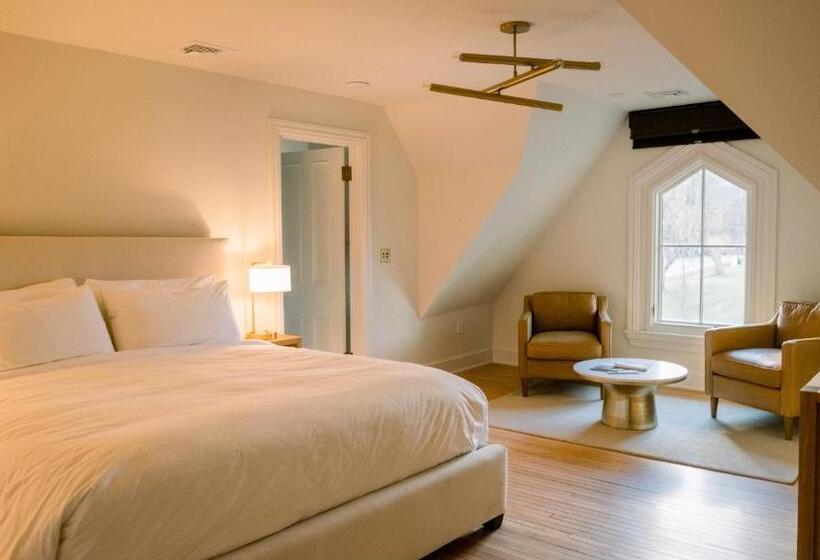 スイート, Wilbur Mansion