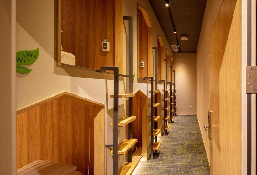 Кровать в Общей Комнате, Cho Stay Capsule Hotel Taoyuan Airport T2