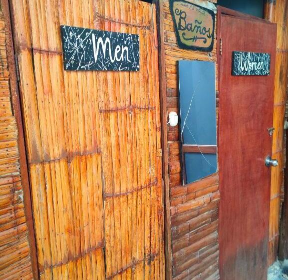 Номер Стандарт, Wally S House Mancora