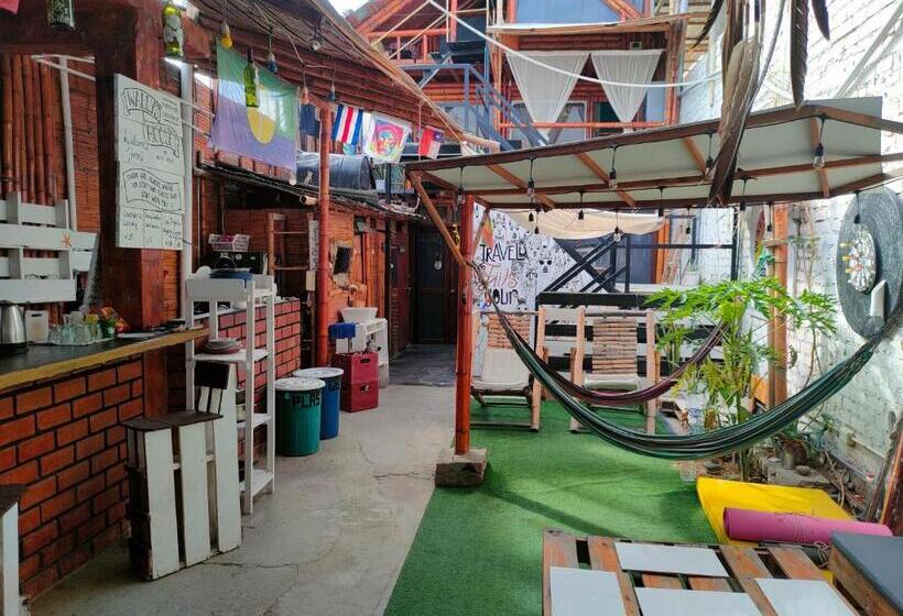 Номер Стандарт, Wally S House Mancora