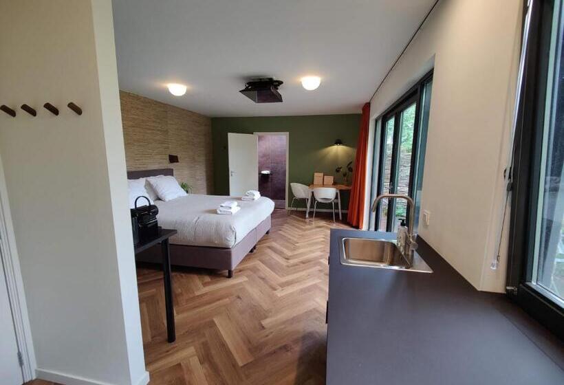 Номер Стандарт с Террасой, Kwadijkerbos