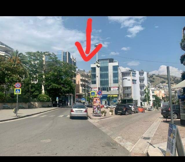 إستوديو قياسى, Piazza