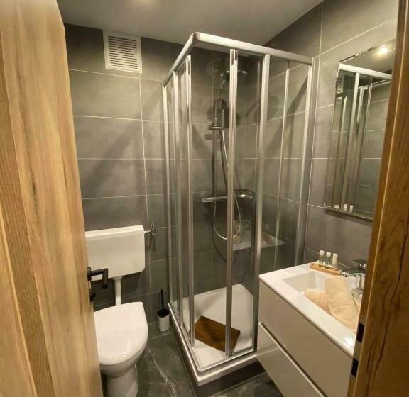 バルコニー付きスタンダードルーム, Haus Tirol