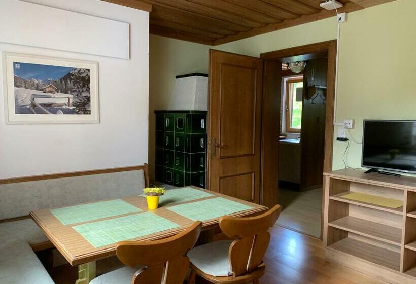 2ベッドルームアパートメント, Haus Tirol