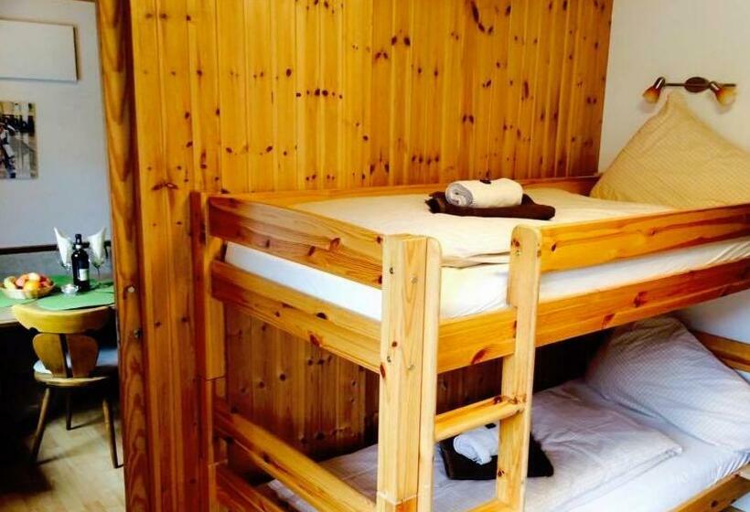 2ベッドルームアパートメント, Haus Tirol