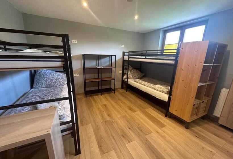 スタンダード4人部屋, Haus Tirol