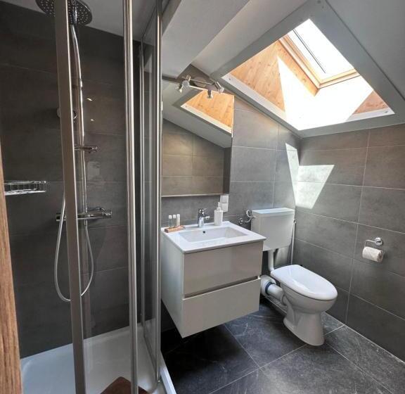 バルコニー付きスタンダードトリプルルーム, Haus Tirol