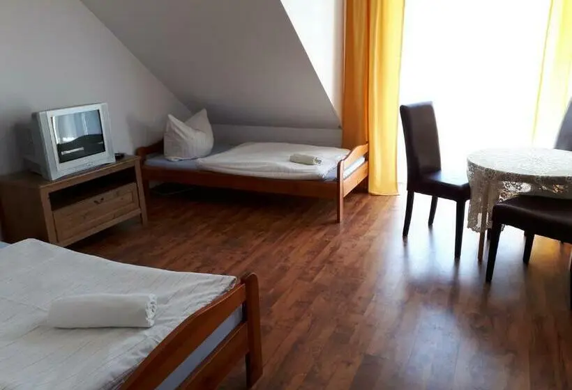 Huoneisto 1 Makuuhuone Parveke, Pension Asteria