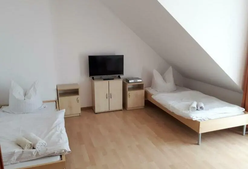 Huoneisto 1 Makuuhuone Parveke, Pension Asteria