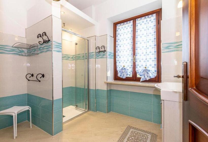 Номер Стандарт Трехместный, La Colomba B&b