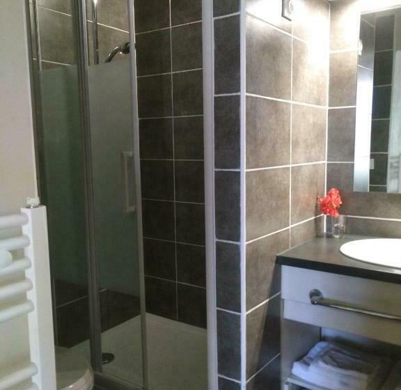 חדר משפחתי, Le Logis De Vallans