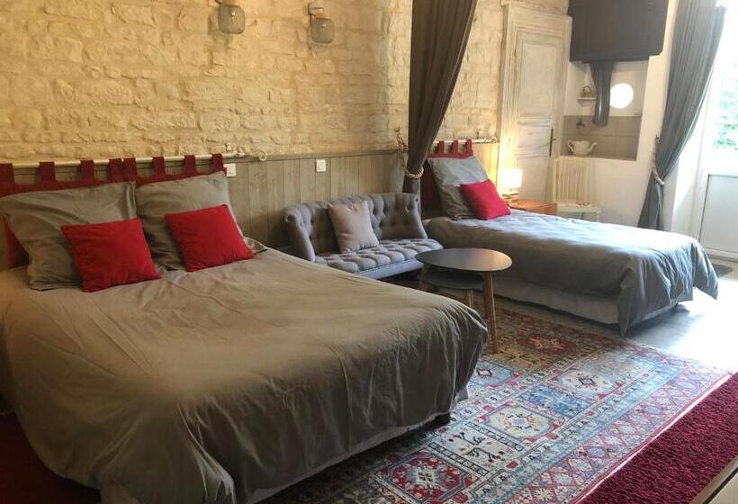 חדר סטנדרט לשלושה עם נוף לגינה, Le Logis De Vallans