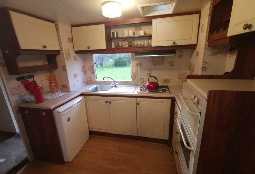 家族用バンガロー, Schronisko Młodzieżowe W Jabłonkach