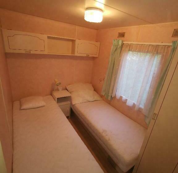 家族用バンガロー, Schronisko Młodzieżowe W Jabłonkach