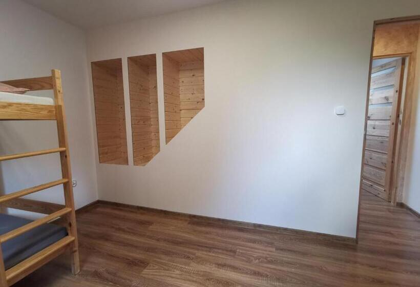 スタンダードスタジオ, Schronisko Młodzieżowe W Jabłonkach