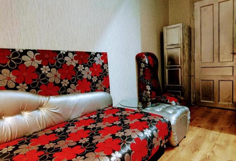 Pokój Standard Trzyosobowy, хотел сакар