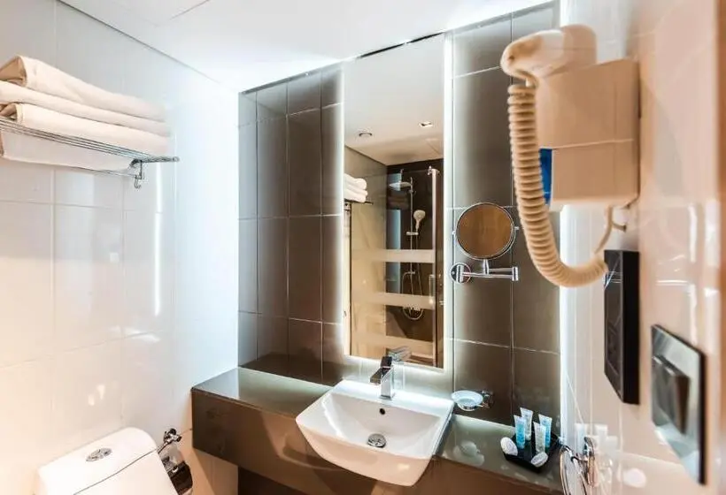 Standard Neljän Hengen Huone, Al Madina Golden