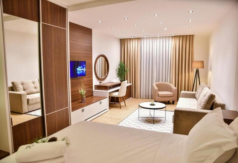 استودیوی استاندارد با چشم‌انداز دریا, Pino Boutique