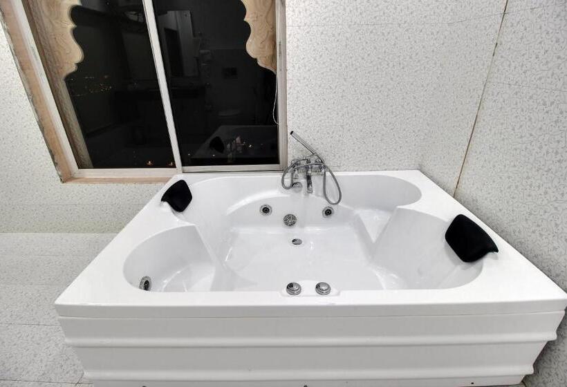 جناح مطلّ علي الجبل, Kumbhalgarh Fort Resort