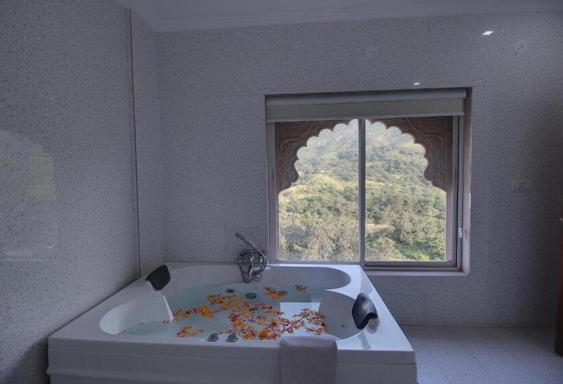 جناح مطلّ علي الجبل, Kumbhalgarh Fort Resort