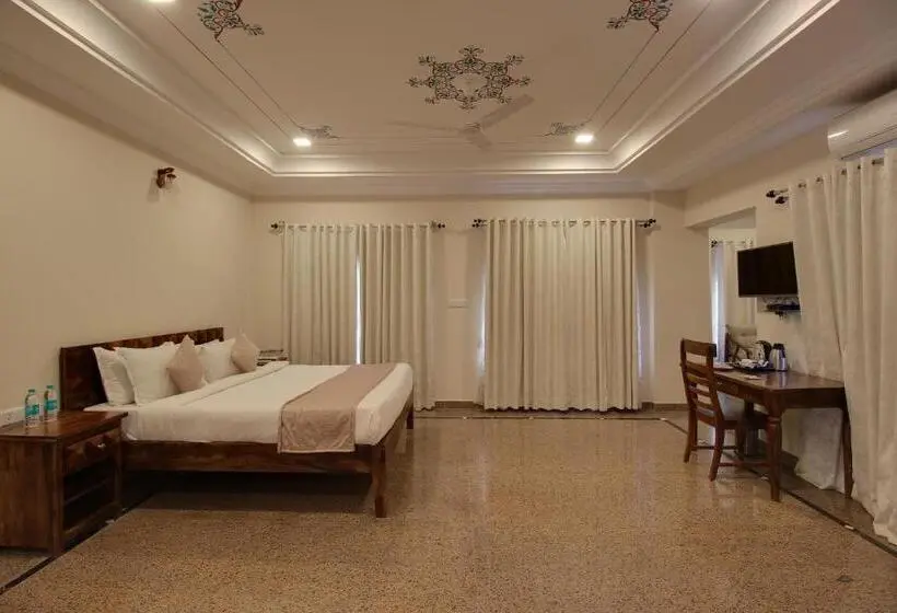 キングサイズベッドのスタンダードルーム, Kumbhalgarh Fort Resort