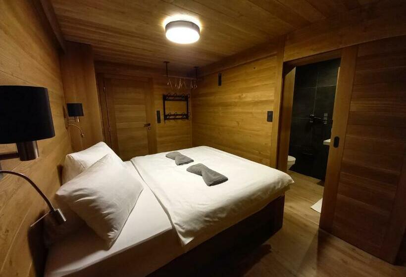 Номер Стандарт, Dvořákova Bouda