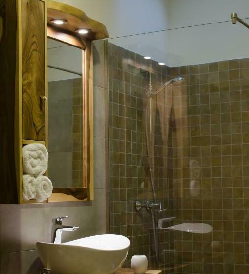 스탠다드 룸, Harmonia Mundi