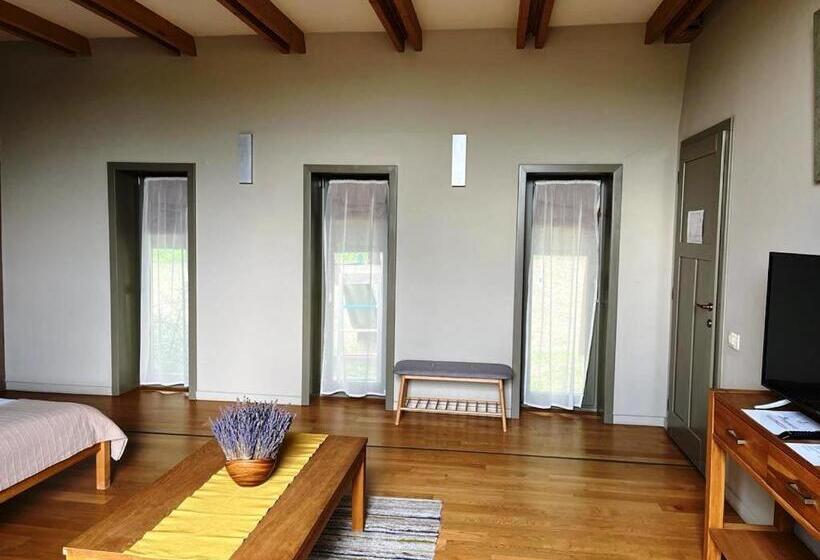 패밀리 스위트, Harmonia Mundi