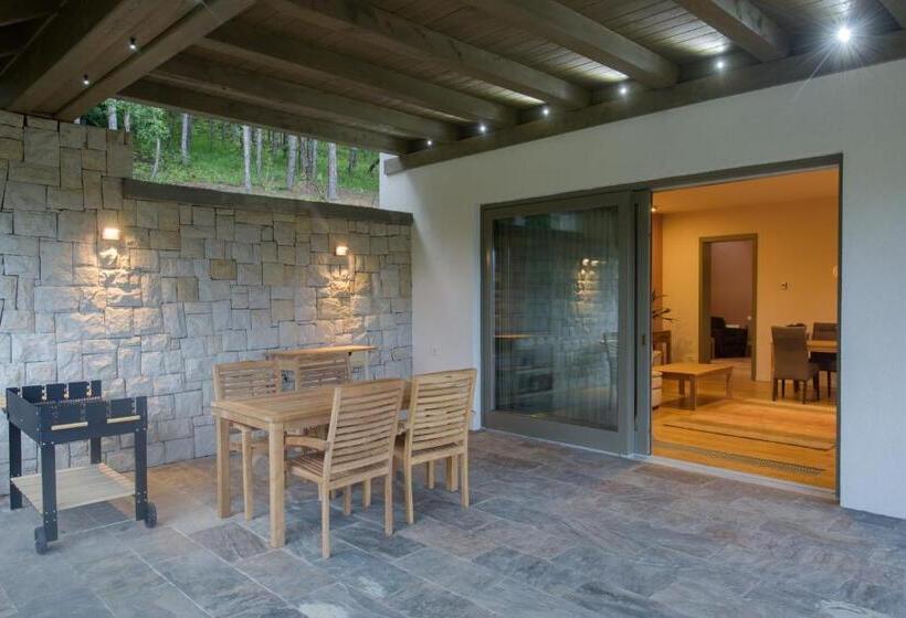 침실 1개 아파트, Harmonia Mundi