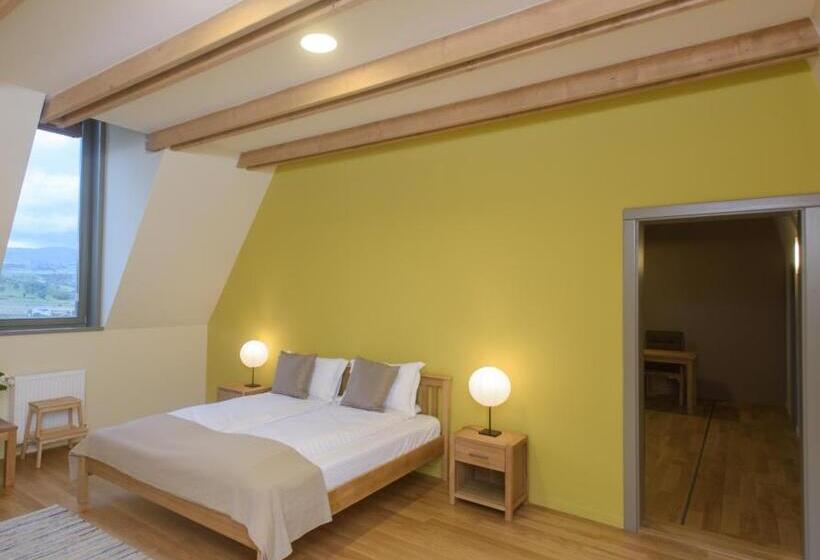 패밀리 스위트, Harmonia Mundi