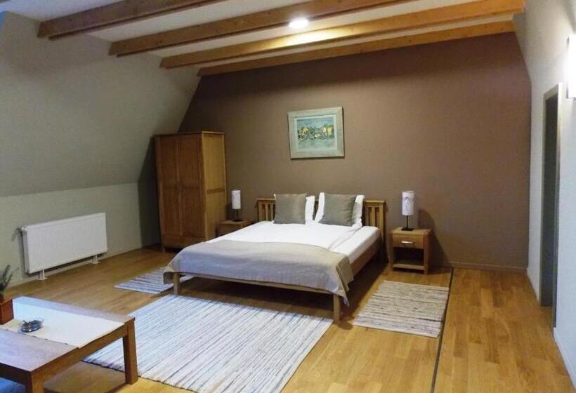 패밀리 스위트, Harmonia Mundi